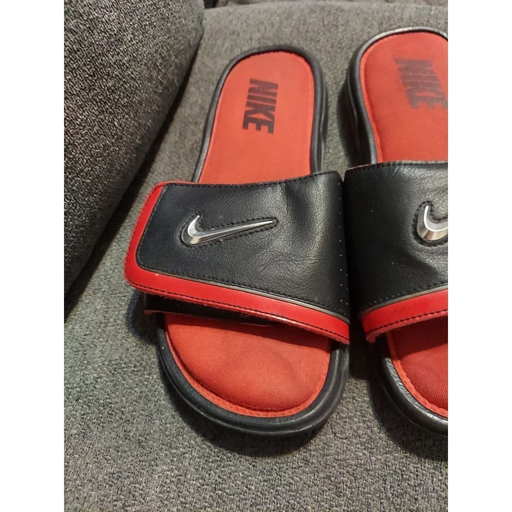 Nike Comfort Slide 2 Sandals Slippers Men's 8 Black Red  Slides Sandals Pool